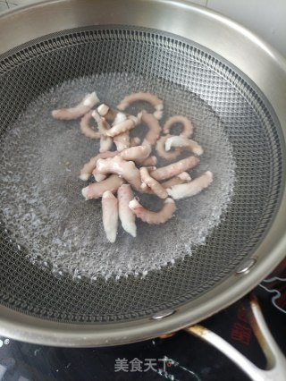 泡椒炒长腿蛸的做法步骤：4
