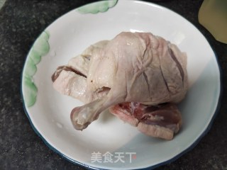 椒盐烤鸭腿的做法步骤：1