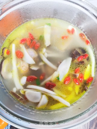 菌菇鸡汤的做法步骤：6