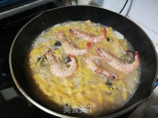 三鲜南瓜麦虾的做法步骤：10