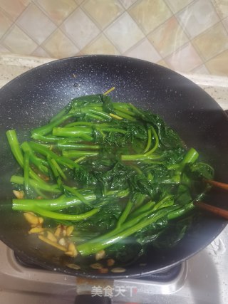 清炒芥兰的做法步骤：10