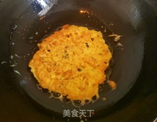 剩米饭鸡蛋饼的做法步骤：11