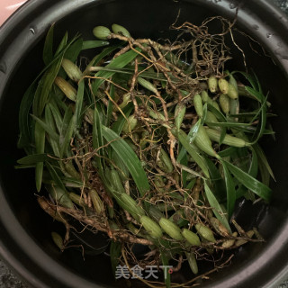 龙骨煲石橄榄汤的做法步骤：3