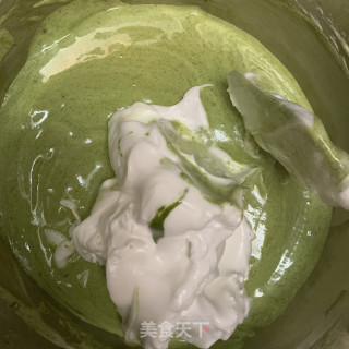 抹茶戚风蛋糕的做法步骤：9