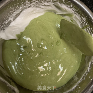 抹茶戚风蛋糕的做法步骤：10