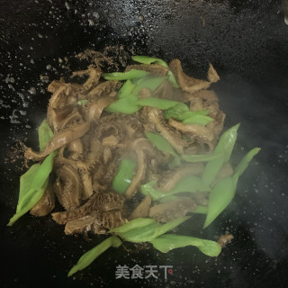 尖椒炒牛肚的做法步骤：6