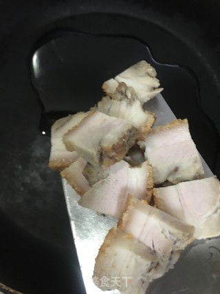土豆丝炒烧肉的做法步骤：6