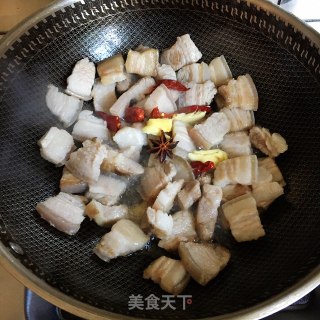 五花肉烧虎皮鹌鹑蛋的做法步骤：4