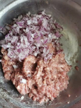 牛肉饼的做法步骤：3
