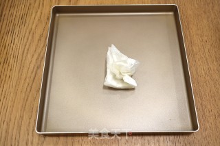 红豆沙戚风蛋糕卷的做法步骤：2