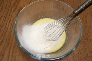 红豆沙戚风蛋糕卷的做法步骤：7