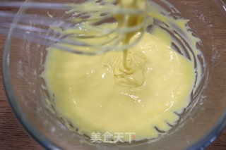 红豆沙戚风蛋糕卷的做法步骤：8