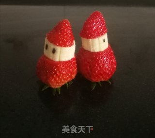 草莓香蕉圣诞老人的做法步骤：7