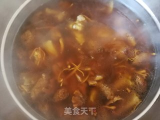 虫草花松茸排骨汤的做法步骤：11