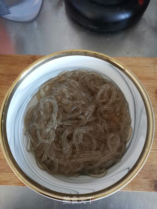 白菜炒粉条的做法步骤：3