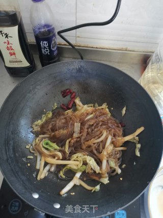 白菜炒粉条的做法步骤：5