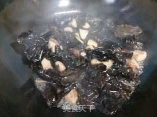 香菇炒木耳的做法步骤：9