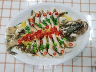 清蒸鲈鱼的做法步骤：11
