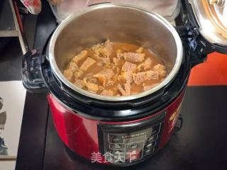 土豆焖牛腩的做法步骤：15