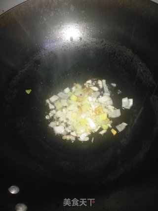 青椒炒腊肉的做法步骤：5