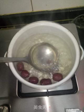 桂圆红枣荷包蛋的做法步骤：3