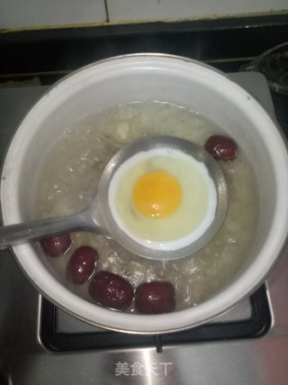 桂圆红枣荷包蛋的做法步骤：5