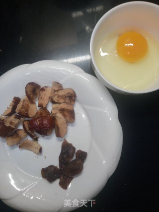 桂圆红枣鸡蛋甜汤的做法步骤：1