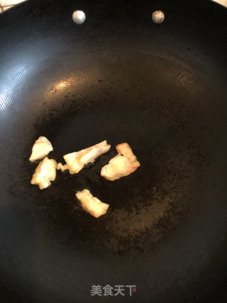 砂锅菌菇乌鸡的做法步骤：2