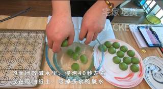 抹茶碱水小丸子，好吃易操作，口感扎实，越嚼越香的美妙滋味！的做法步骤：9