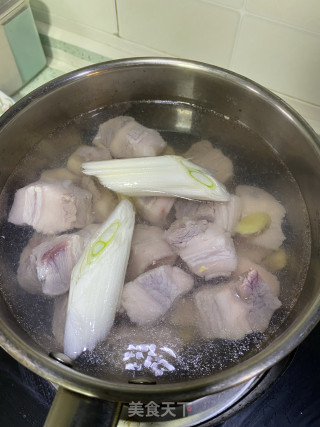 梅干菜烧肉的做法步骤：2