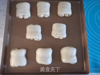 日式牛奶面包卷的做法步骤：10