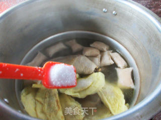 脆饺蛋饺鸡汤的做法步骤：8