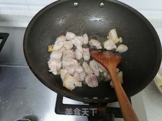 土豆烧肉的做法步骤：3