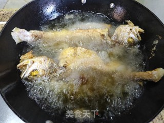 红烧黄花鱼的做法步骤：2