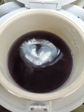 紫糯米粥的做法步骤：2
