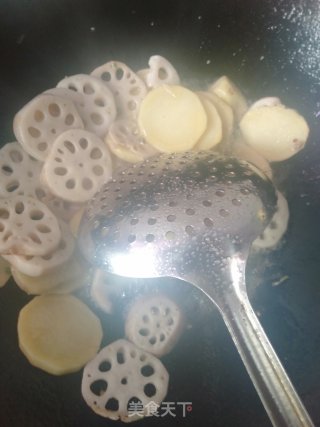 糖醋莲藕土豆片的做法步骤：7
