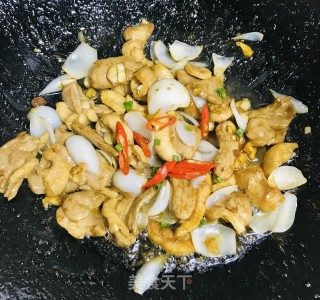 鸭肉炒百合的做法步骤：8