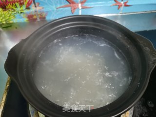草莓粥的做法步骤：2