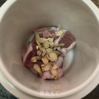 洋参炖排骨的做法步骤：3