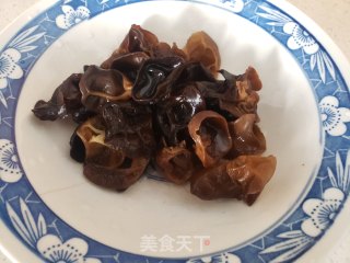 丸子汤面条的做法步骤：3