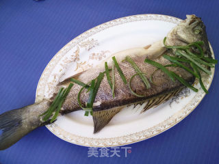 清蒸鲈鱼的做法步骤：5