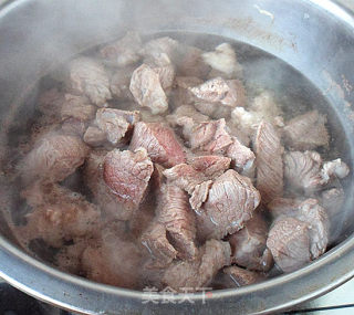 番茄牛肉汤的做法步骤：3