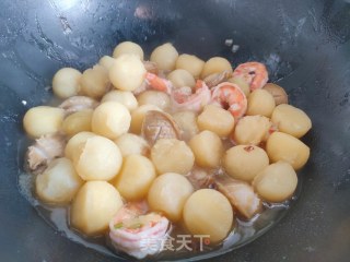 鲍鱼小土豆烧虾球的做法步骤：13