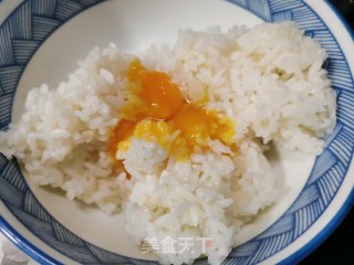 腊肠炒饭的做法步骤：1