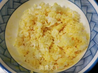腊肠炒饭的做法步骤：2