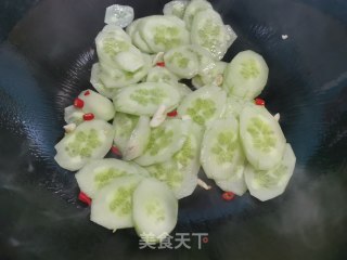 腊肠炒黄瓜的做法步骤：3