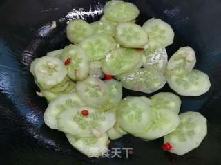 腊肠炒黄瓜的做法步骤：4