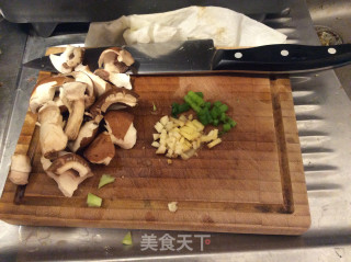 西兰花炒虾仁的做法步骤：2