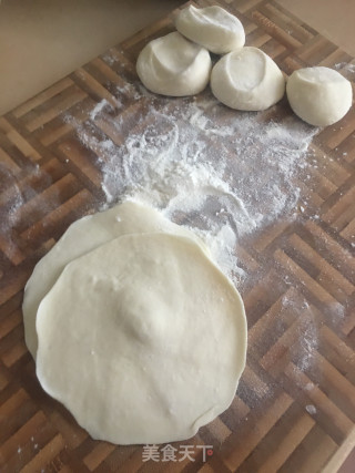 牛肉洋葱包子的做法步骤：9