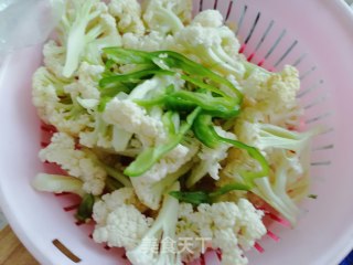 素炒花菜的做法步骤：2